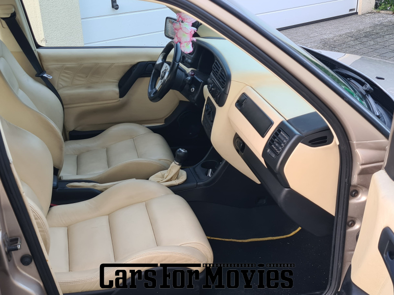 CarsForMovies | Volkswagen Vento VR6 (Jetta III) 1992 Deutschland Gold Beige Zivilfahrzeug Limousine DE - Brandenburg 7844 